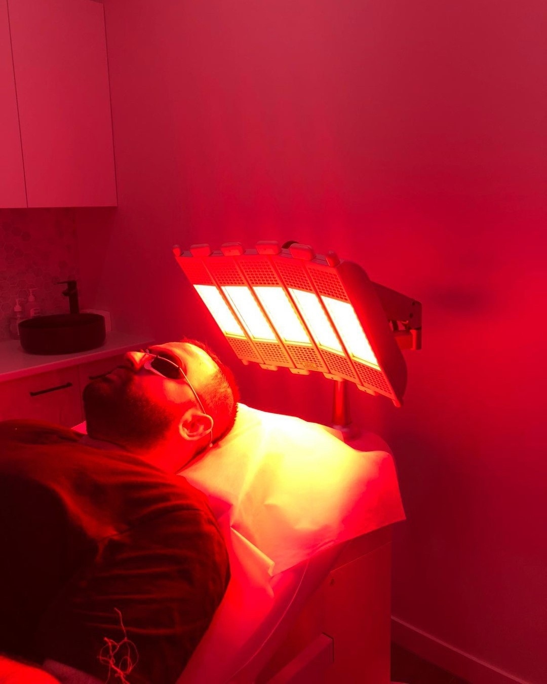 The Best Red Light Therapy Benefits For Overall Wellness