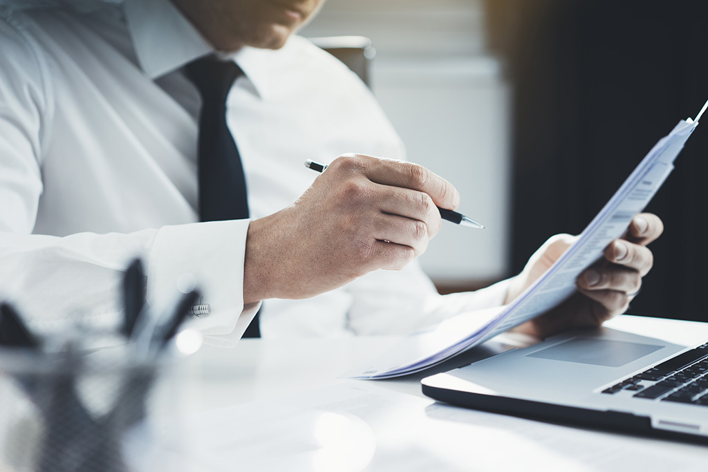 What A DUI Attorney Looks For When Evaluating A DUI Charge