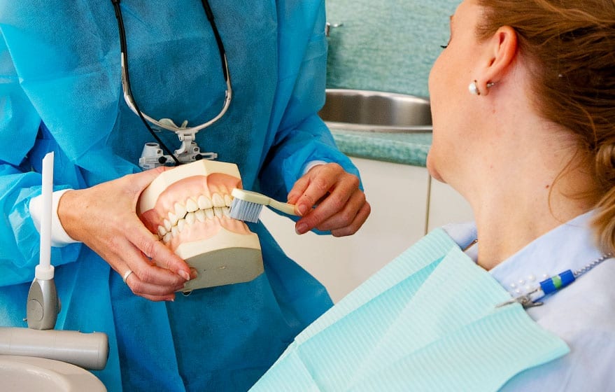 How To Properly Brush Your Teeth: Dentist Tutorial